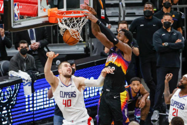 籃球比賽中常見的戰(zhàn)術(shù)有哪些？